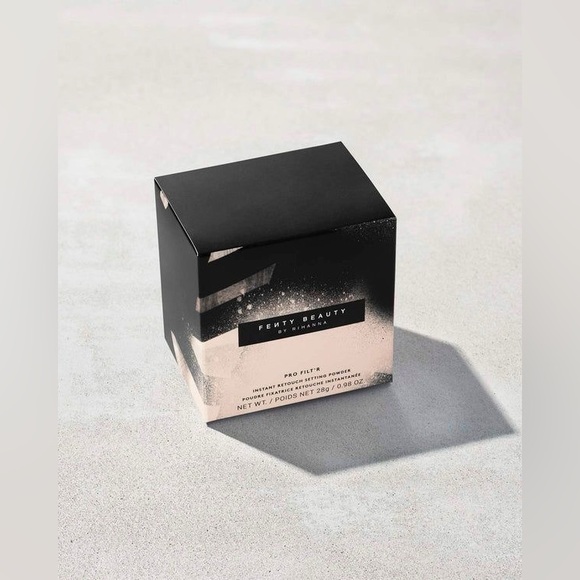 Fenty Beauty Pro Filt’r Instant Retouch Setting Powder in Butter - Picture 6 of 7